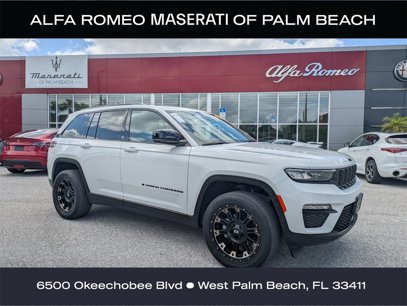 Used 2023 Jeep Grand Cherokee Limited w/ Black Appearance Package