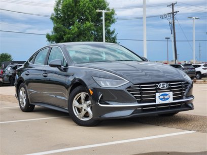Used 2022 Hyundai Sonata SE w/ Preferred Accessory Package