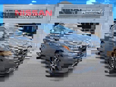 New 2025 Nissan Versa SV w/ Trunk Package