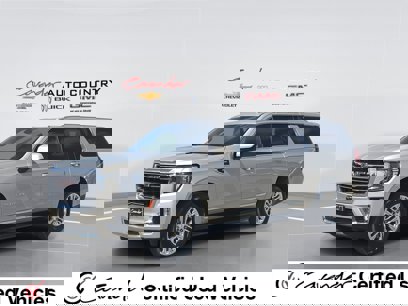 Used 2023 GMC Yukon XL SLT