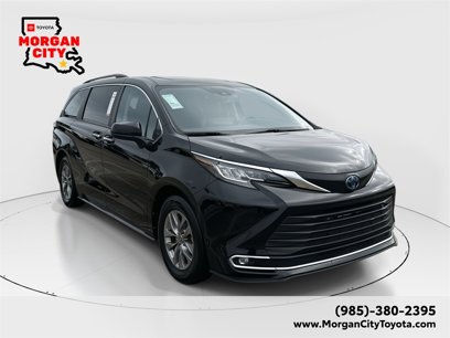 Used 2023 Toyota Sienna XLE