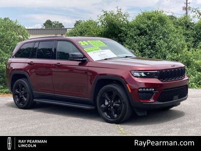 Used 2024 Jeep Grand Cherokee Limited w/ Black Appearance Package
