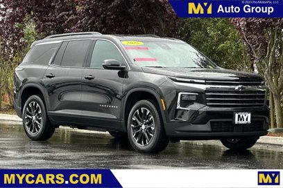 New 2025 Chevrolet Traverse LT w/ Sun and Wheel Package