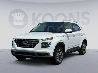 New 2025 Hyundai Venue SEL