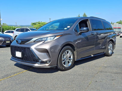 Used 2022 Toyota Sienna XSE
