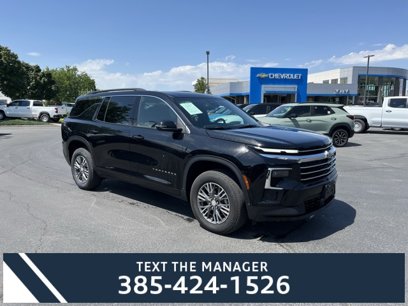 Used 2025 Chevrolet Traverse LT