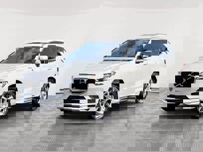 Used 2020 Volvo XC60 T5 Momentum
