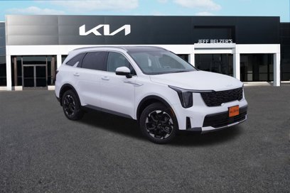 New 2025 Kia Sorento S
