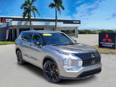 Used 2023 Mitsubishi Outlander SE Black Edition