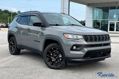 Used 2023 Jeep Compass Altitude w/ Sun and Sound Group