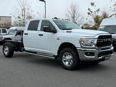 New 2024 RAM 3500 Tradesman w/ Chrome Appearance Group
