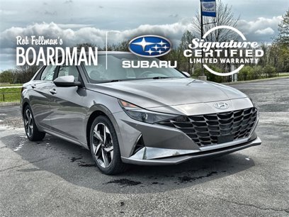 Used 2022 Hyundai Elantra SEL w/ Convenience + Premium Package