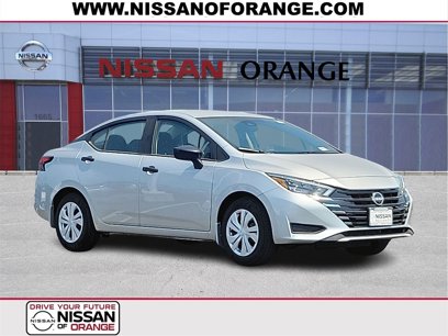 New 2025 Nissan Versa S w/ Trunk Package