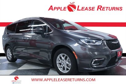 Used 2023 Chrysler Pacifica Touring-L