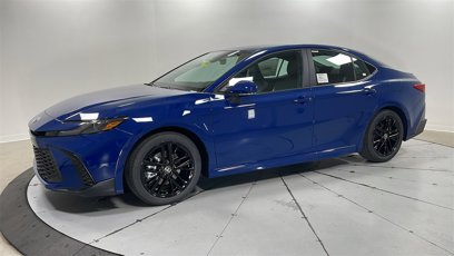 New 2025 Toyota Camry SE