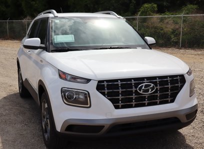 New 2025 Hyundai Venue SEL