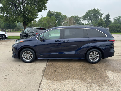 Used 2021 Toyota Sienna LE