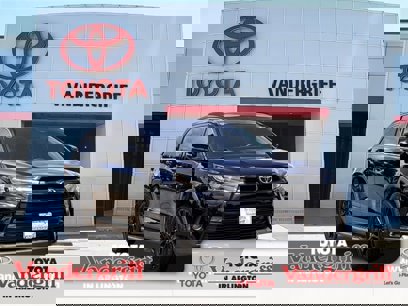 Used 2019 Toyota Highlander SE