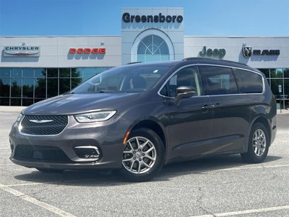 Used 2021 Chrysler Pacifica Touring w/ Cold Weather Group