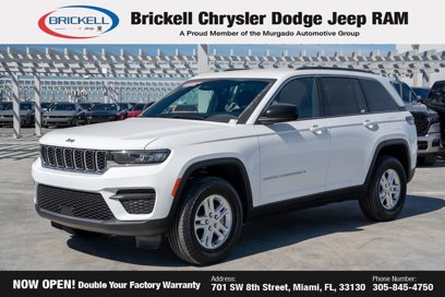 New 2025 Jeep Grand Cherokee Laredo w/ Luxury Tech Group I