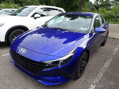 Used 2022 Hyundai Elantra Blue