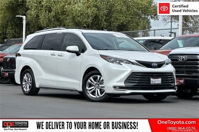 Certified 2024 Toyota Sienna Platinum