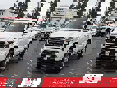 New 2025 Toyota Tacoma SR5