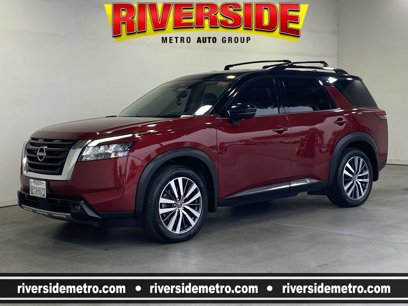 Used 2022 Nissan Pathfinder Platinum w/ Cargo Package