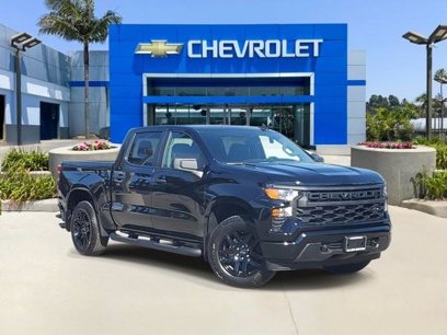 New 2026 Chevrolet Silverado 1500 Custom w/ Turbomax Blackout Package