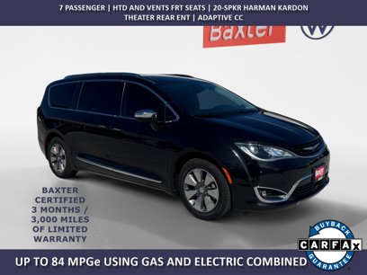 Used 2018 Chrysler Pacifica Limited w/ Advanced Safetytec Group