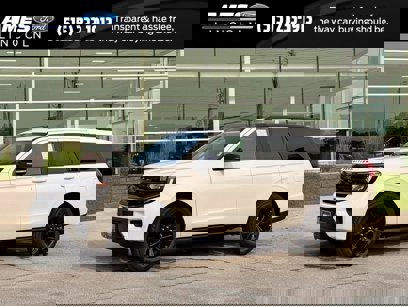 New 2025 Ford Expedition Platinum w/ Stealth Appearance Package