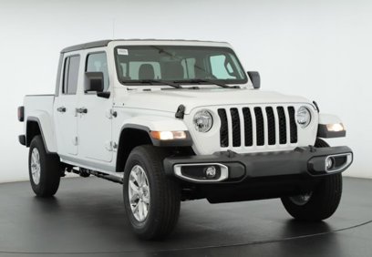 New 2023 Jeep Gladiator Sport