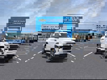 New 2025 Chevrolet Traverse LT w/ Driver Confidence Package