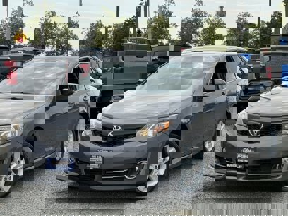 Used 2014 Toyota Camry SE