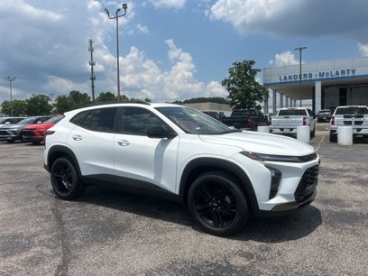 New 2025 Chevrolet Trax ACTIV w/ Sunroof Package