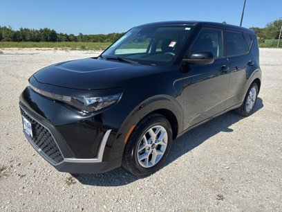 Used 2023 Kia Soul LX w/ Option Group 015