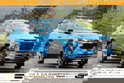 New 2025 Chevrolet Trax LT w/ Driver Confidence Package