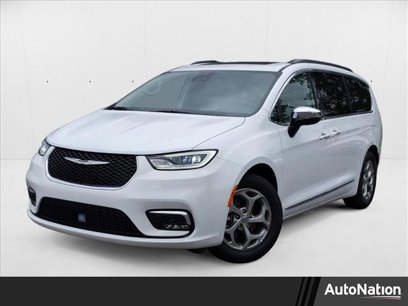 Used 2023 Chrysler Pacifica Limited