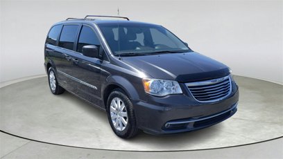 Used 2016 Chrysler Town & Country Touring