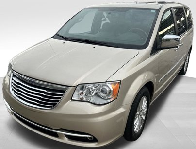 Used 2012 Chrysler Town & Country Limited w/ Luxury Group