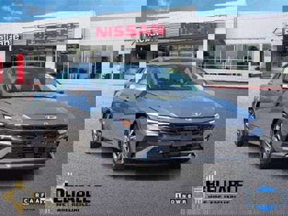 Used 2025 Hyundai Elantra Limited