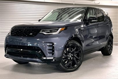New 2025 Land Rover Discovery Dynamic SE