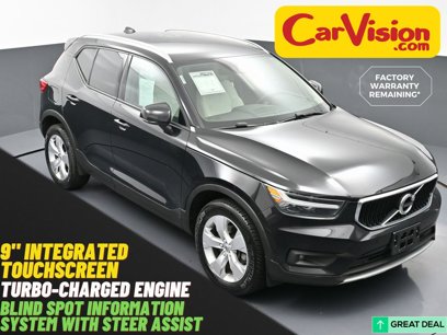 Used 2021 Volvo XC40 T4 Momentum