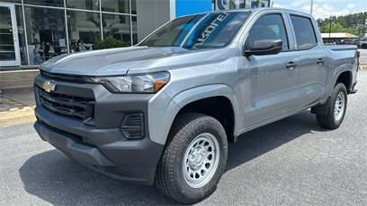 New 2025 Chevrolet Colorado W/T