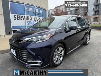Used 2021 Toyota Sienna Platinum