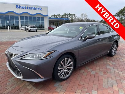 Used 2020 Lexus ES 300h w/ Premium Package