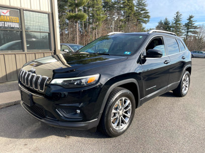 Used 2019 Jeep Cherokee Latitude Plus w/ Comfort/Convenience Group