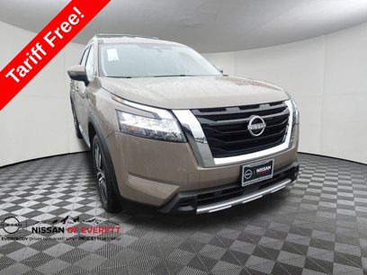 New 2025 Nissan Pathfinder Platinum w/ Cargo Package