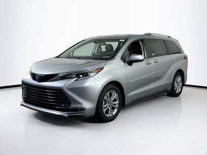 Used 2023 Toyota Sienna Platinum