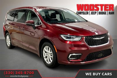 Used 2023 Chrysler Pacifica Touring-L